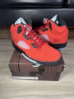 Size 8 - DS Air Jordan 5 Raging Bull