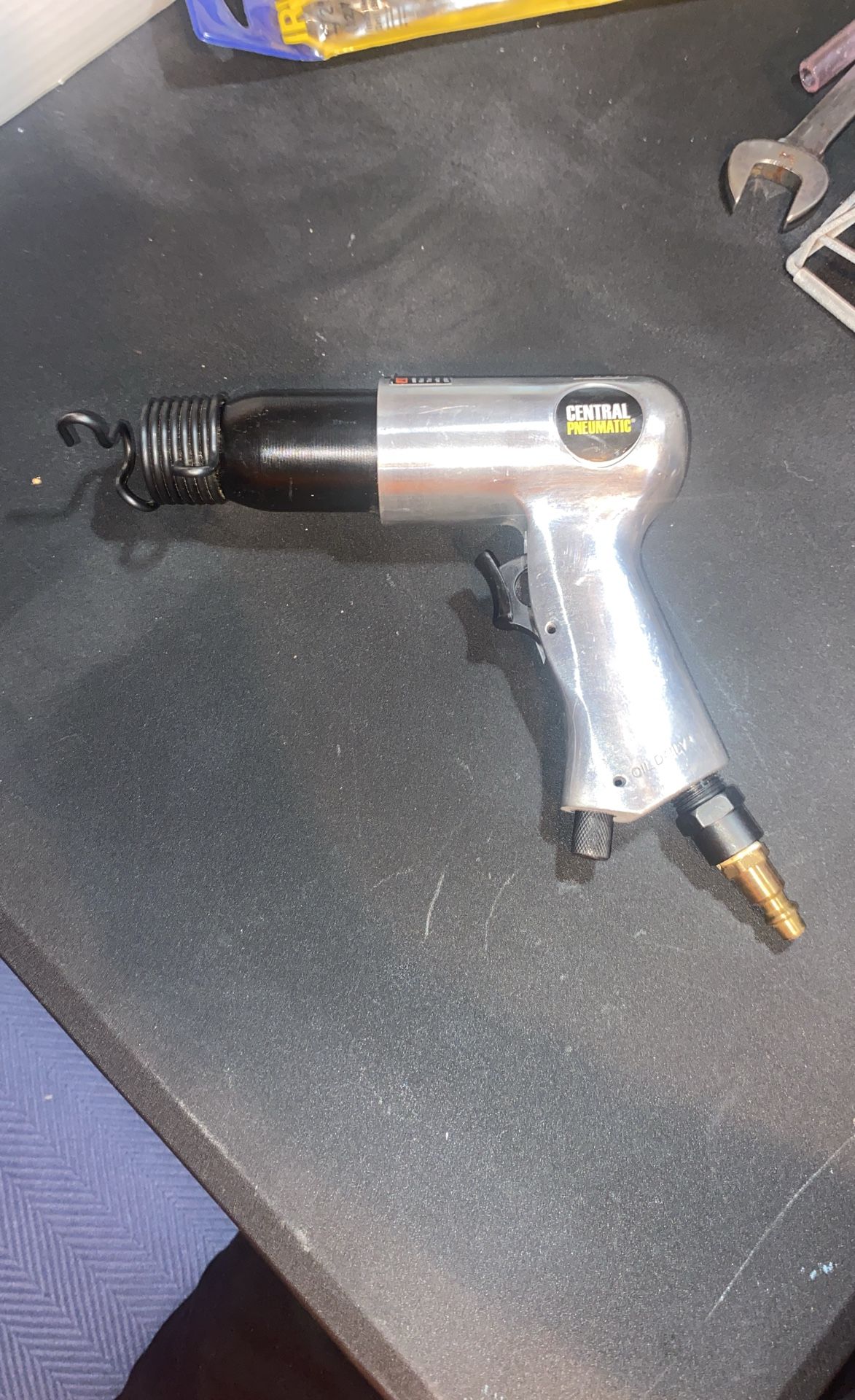 Central Pneumatic Air Hammer