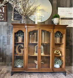 Entry piece/Tv stand