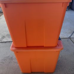 2 Storage Containers 