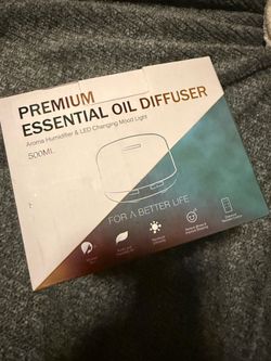 Essential Oil Diffuser w/ Remote