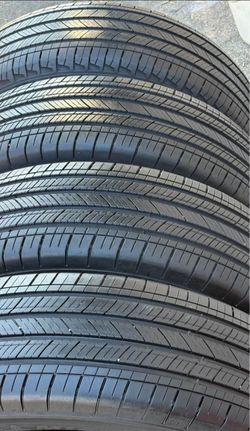 215/65r17 Michelin Tires Con 80% de vida las 4