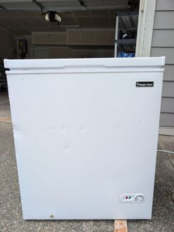 Chest Freezer  5cu ft
