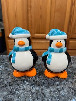 Vintage Kmart Ceramic Winter Theme Penguin Pair of Salt and Pepper Shakers.  Preowned never used.  Size approximately 4 inches tall.  Has been on disp