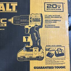$150 Dewalt Hammer Drill Conbo Completo 
