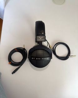 Beyerdynamic DT 990 Pro X Studio Headphones