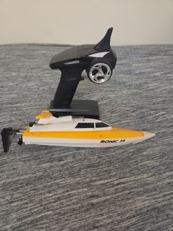 Sonic 14 RC Boat with Remote Controller