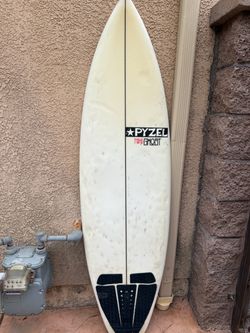 Pyzel mini ghost surfboard 5’9