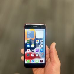 iPhone 8 Plus (UNLOCKED)