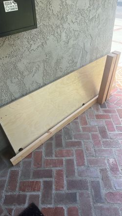 CUSTOM DESK