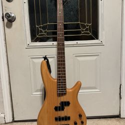 Ibáñez Bass