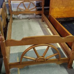 TWIN BEDS