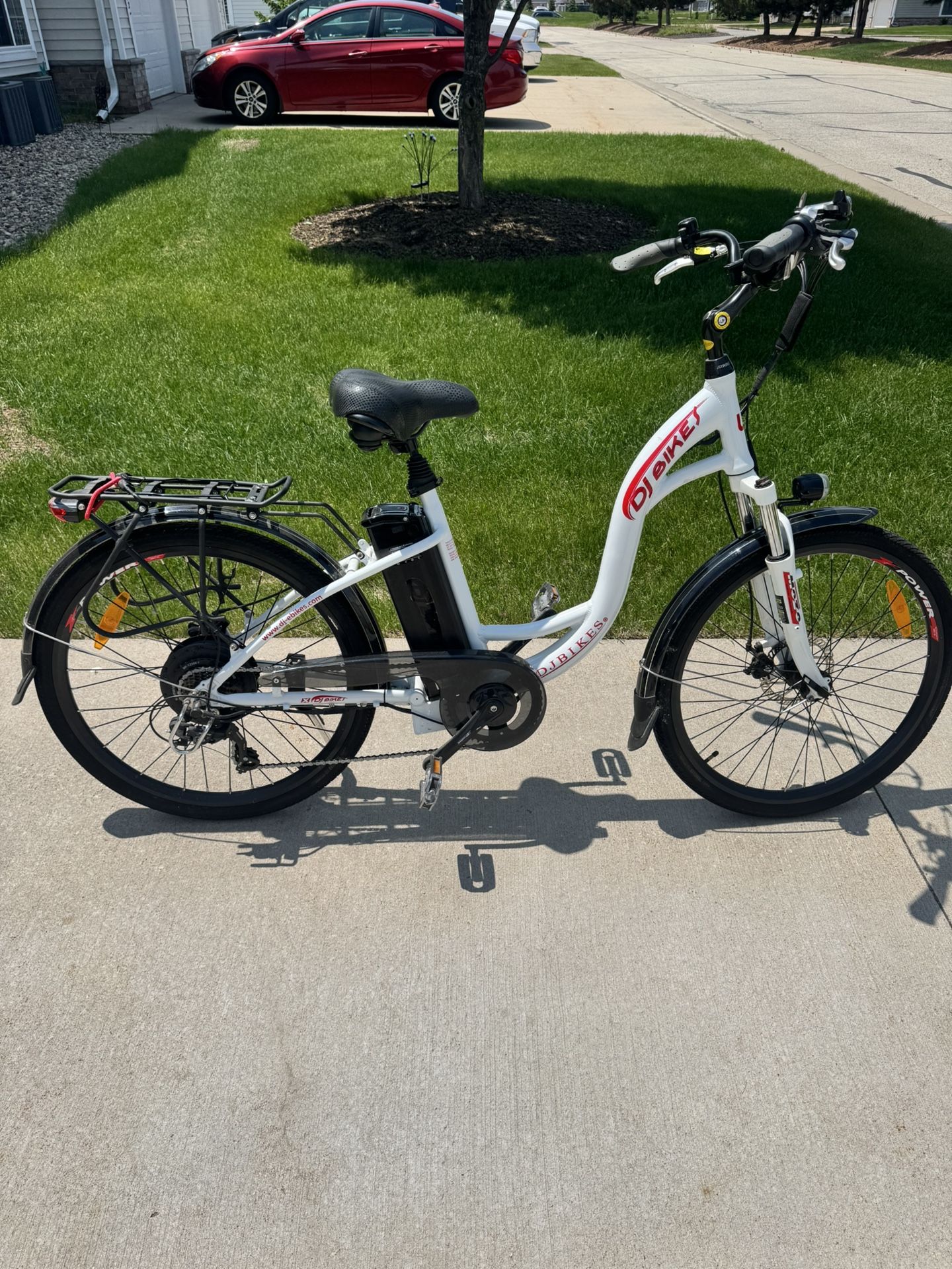 DJ City Bike | White | E-bike