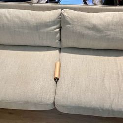 Stylish and Comfortable Sofa – Perfect for Any Space (OR BEST OFFER)