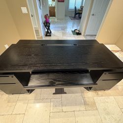 Solid Oak Wood Executive Desk w/4 Locking Drawers