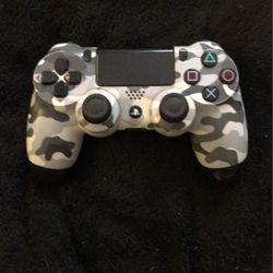 PS4 Controller (no Stickdrift) Works When Plugged In