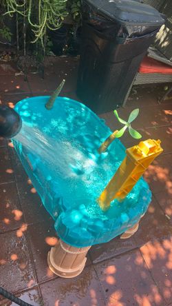 Table Water little tikes