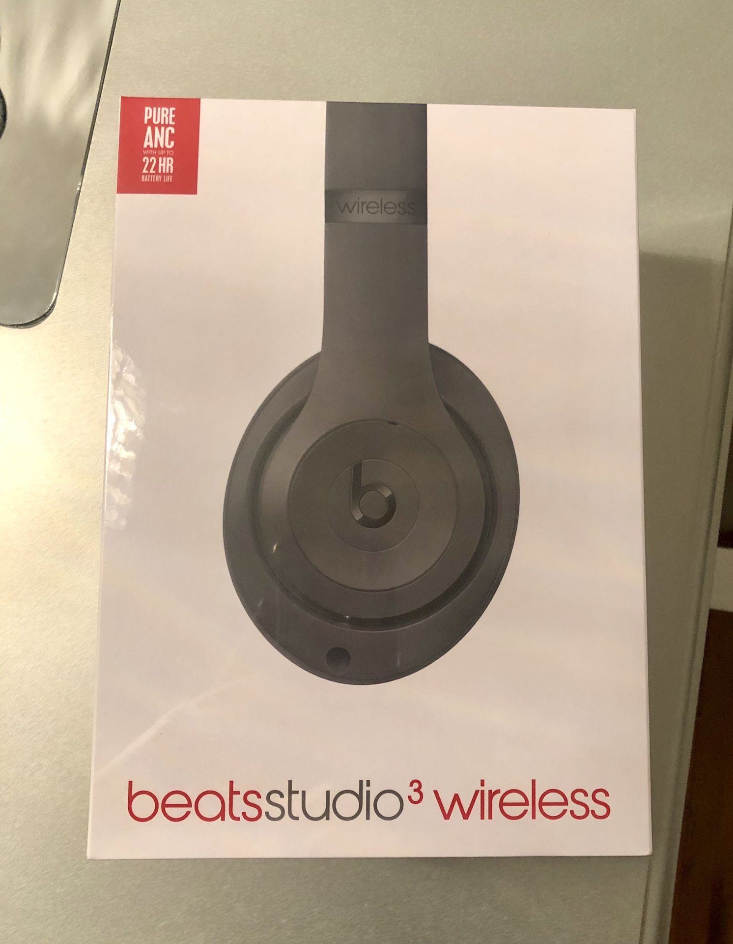 Beats studio 3 wireless new in box