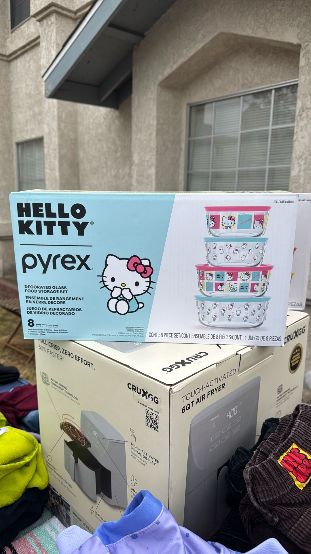 Hello Kitty Pyrex