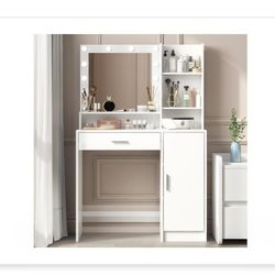 Brand New Makeup Vanity