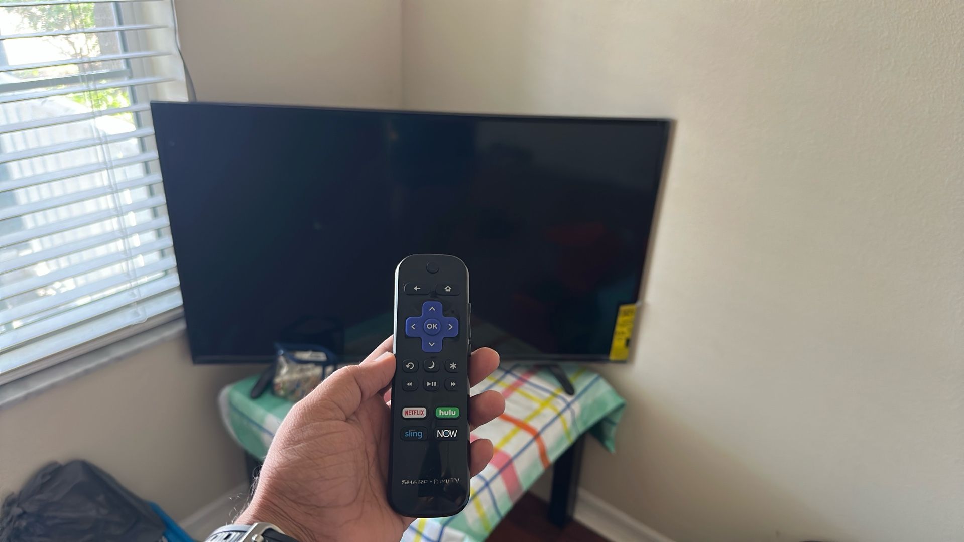 Sharp TV 40 Inch With Inbuilt Roku , fire stick