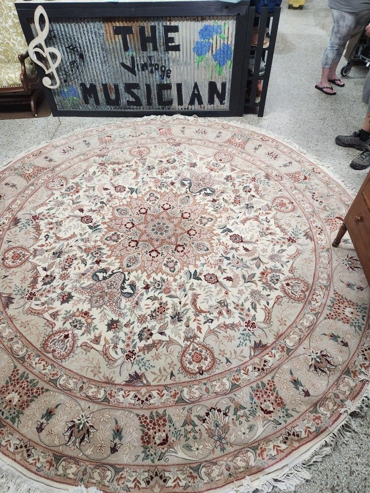 Round Rug