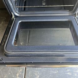 Frigidaire Gas Range Good Working Conditions 