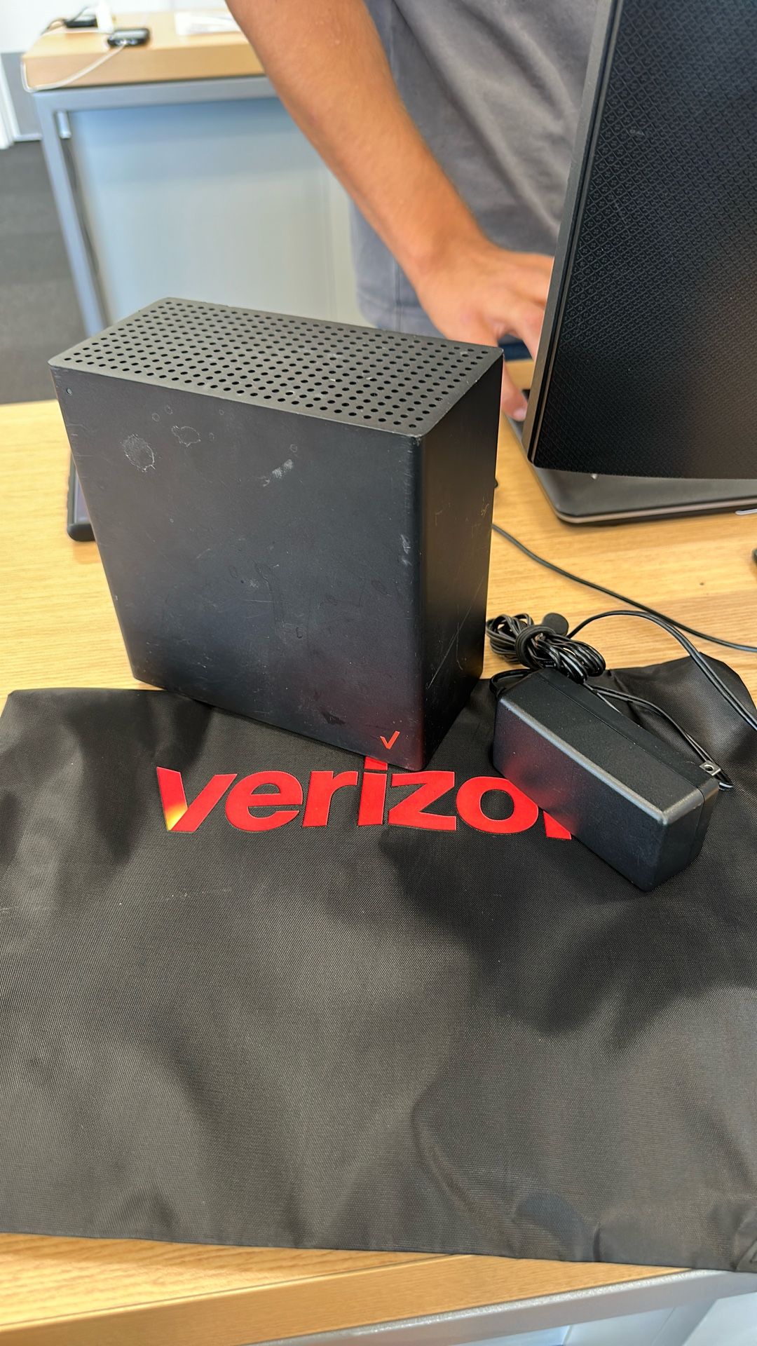Verizon Internet Gateway Box Mobile Hotspot