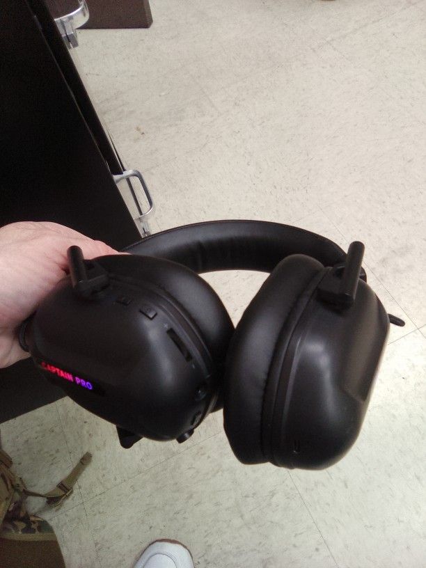 RYR 560 CAPTAIN PRO gaming Headphones.