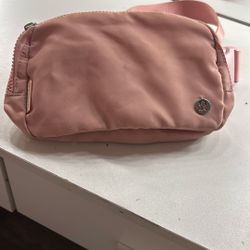  Lululemon Belt bag