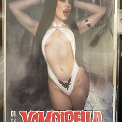 Vampirella Year One #1 Cosplay Variant (2022)