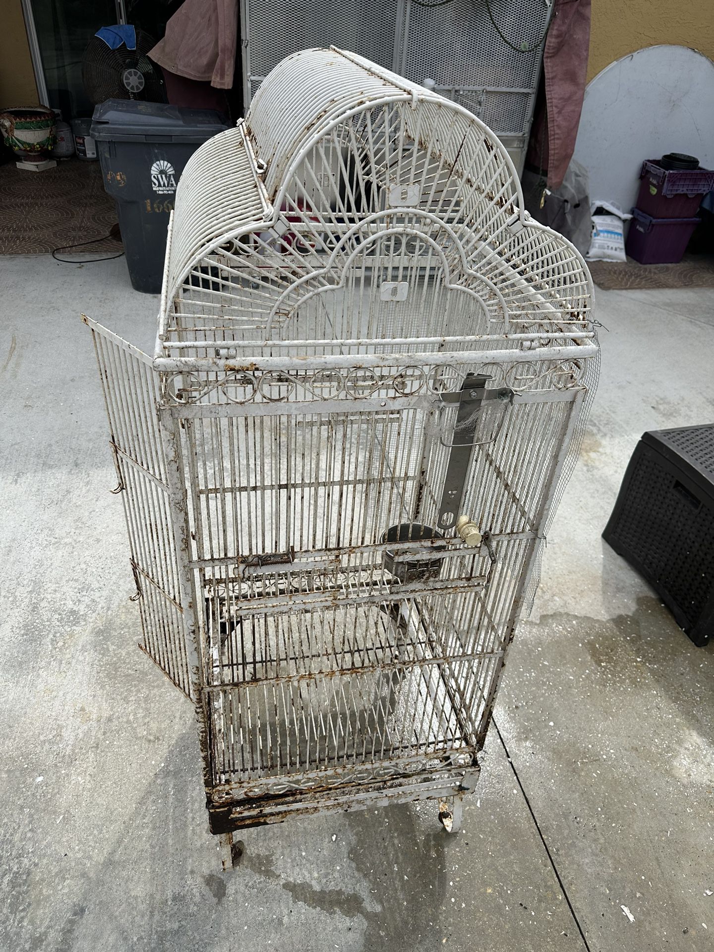 White Large Parrot/Bird Cage