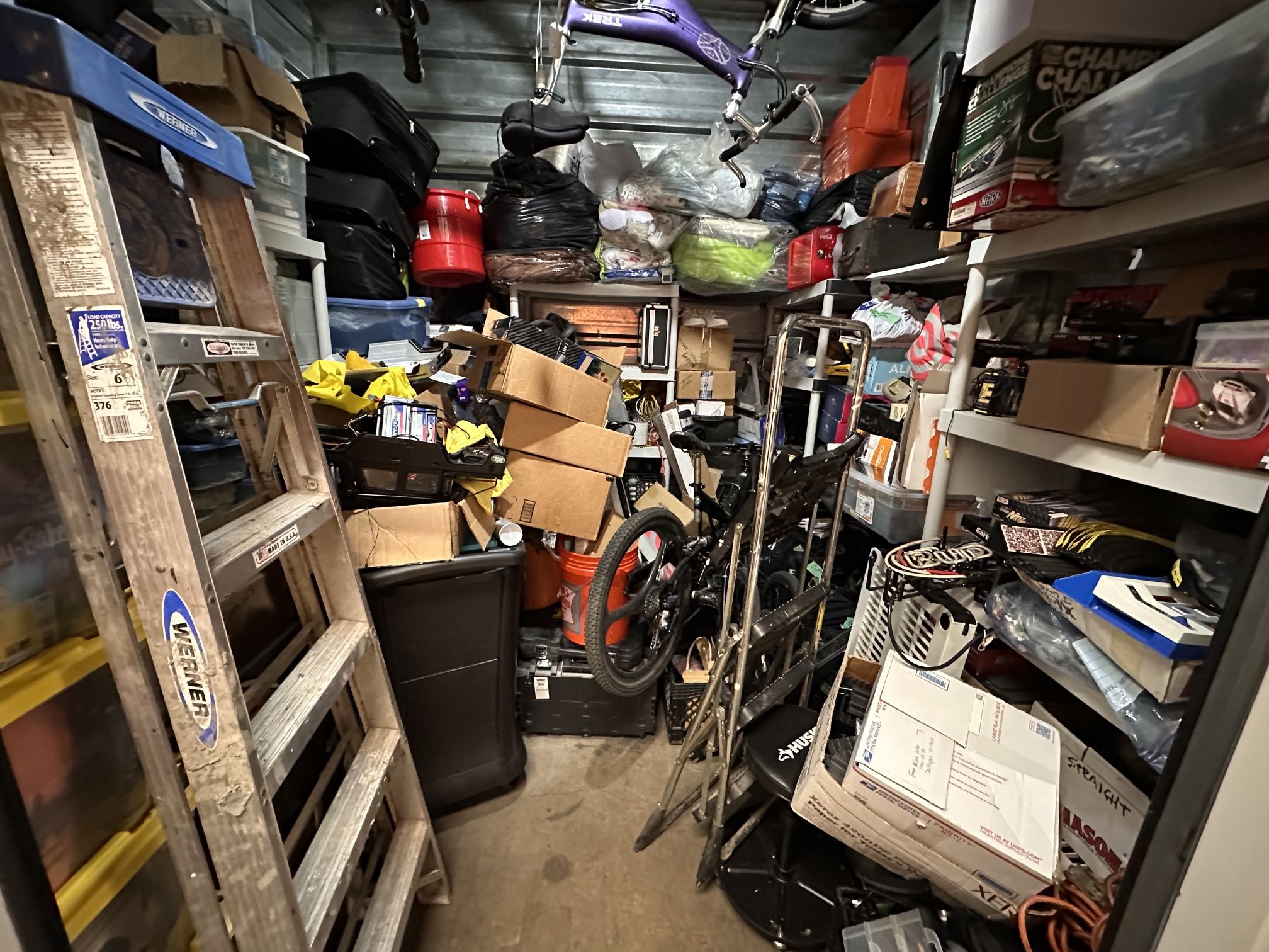 Large Storage Unit Dale