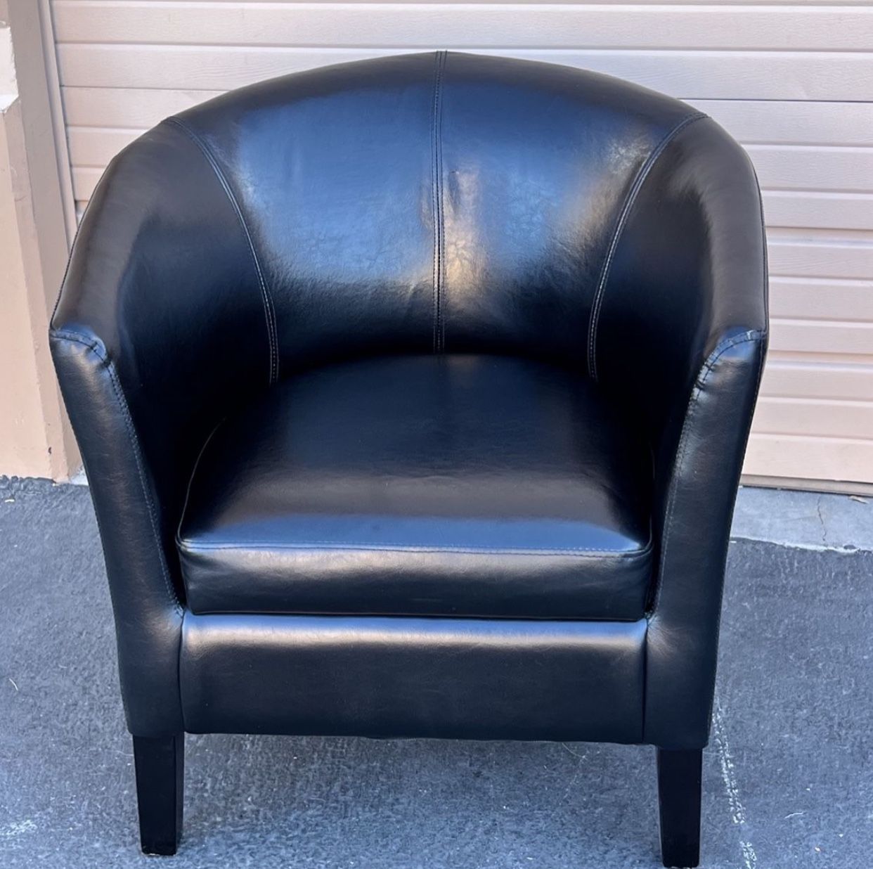 Simpli Home Austin 30 " Contemporary Tub Chair in Black Faux Leather 4 in stock @$80 Each OBO
