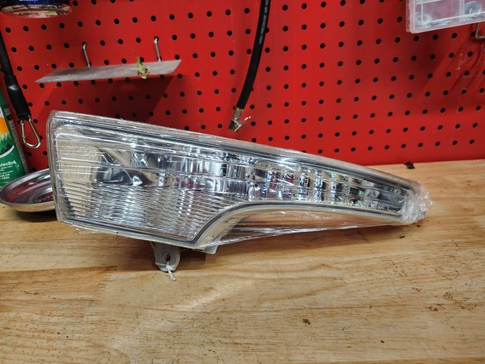 Nissan Altima Signal Light Oem