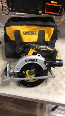 1003 Dewalt DCS565 6-1/2” Cordless Brushless Circular Saw No Dust Bag Tool Only 021886