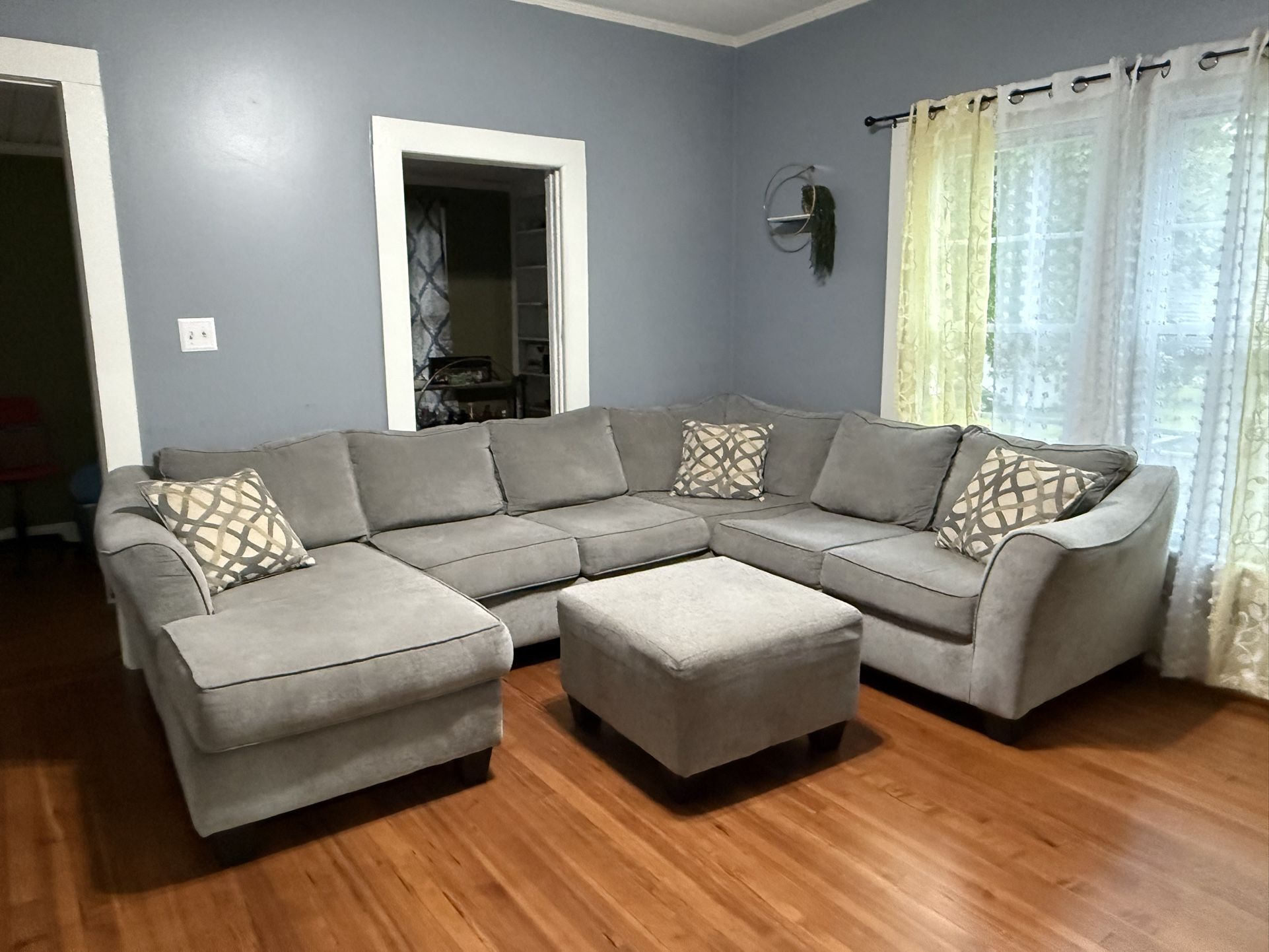 Nice Sectional