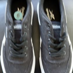 Reebok size 6 brand new 