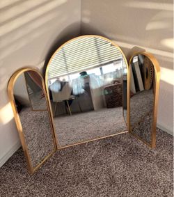 Trifold vanity arch mirror