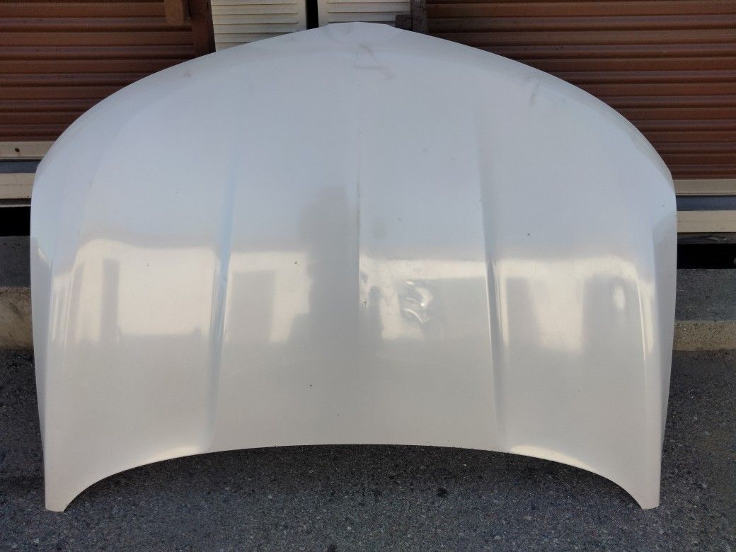 2015-2018 Lincoln MKC Complete Hood With All Accessories OEM.