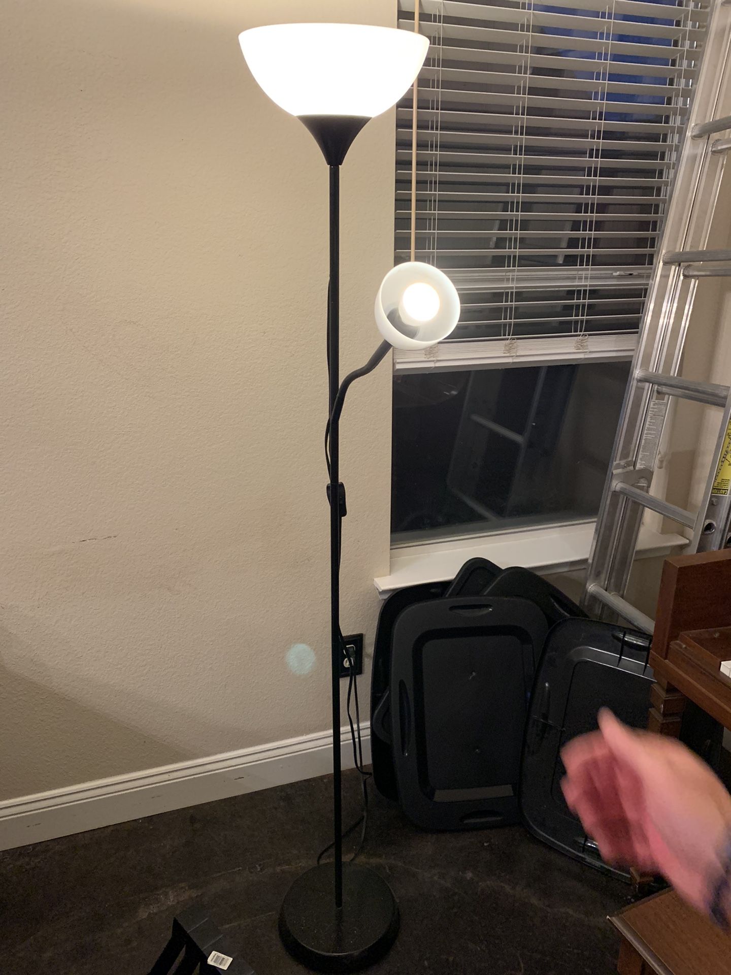 Floor lamp