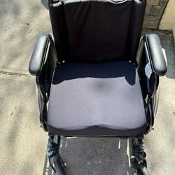 Heavy Duty Wheelchair 