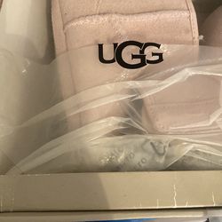 UGG BOOTY