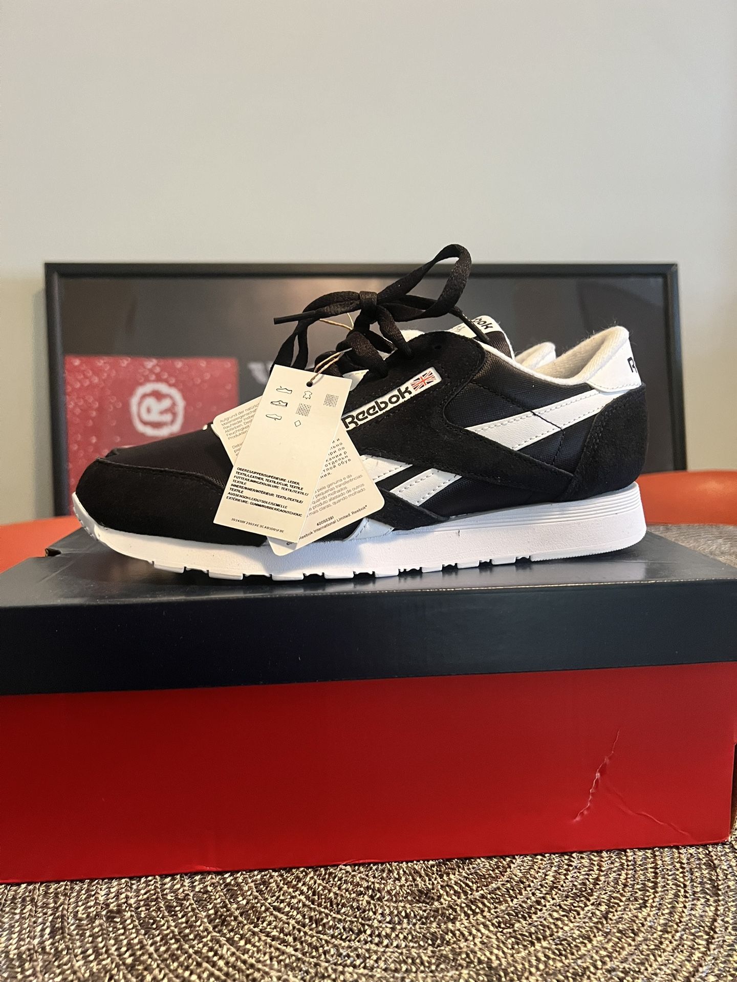 Reebok OG Classic Nylon Size 9