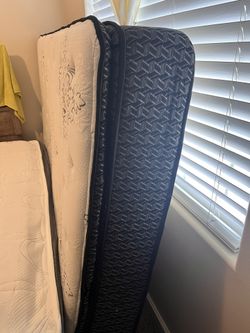 Clean Matress. Asking $150 Firm. Must Pick It Up.
