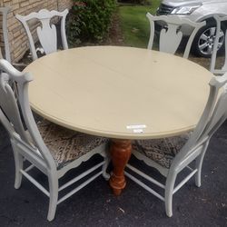 Dining room Table