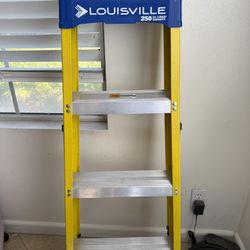 Louisville 4ft Ladder 