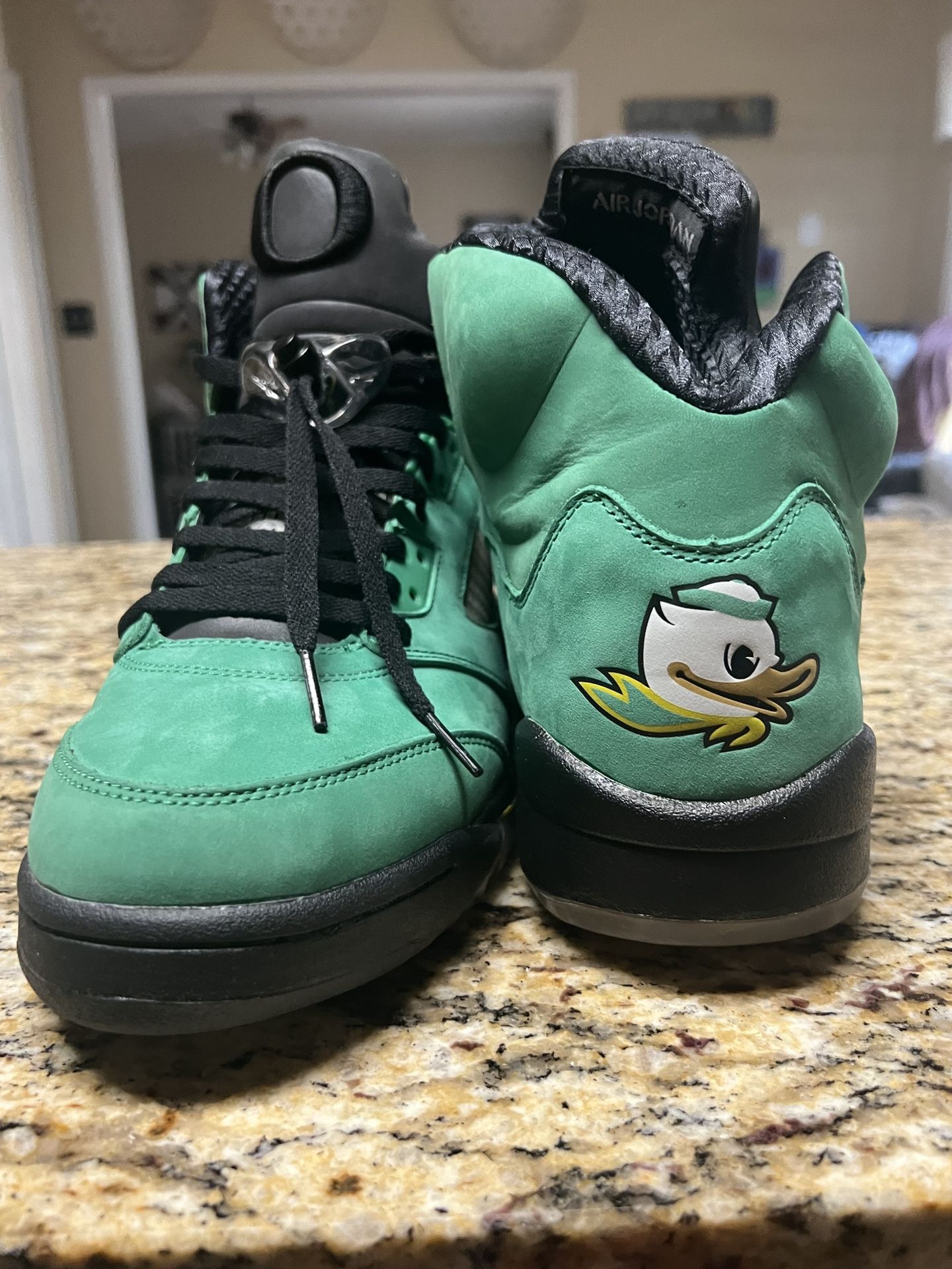 Air Jordan Retro “Oregon Ducks” – Size – Rare PE