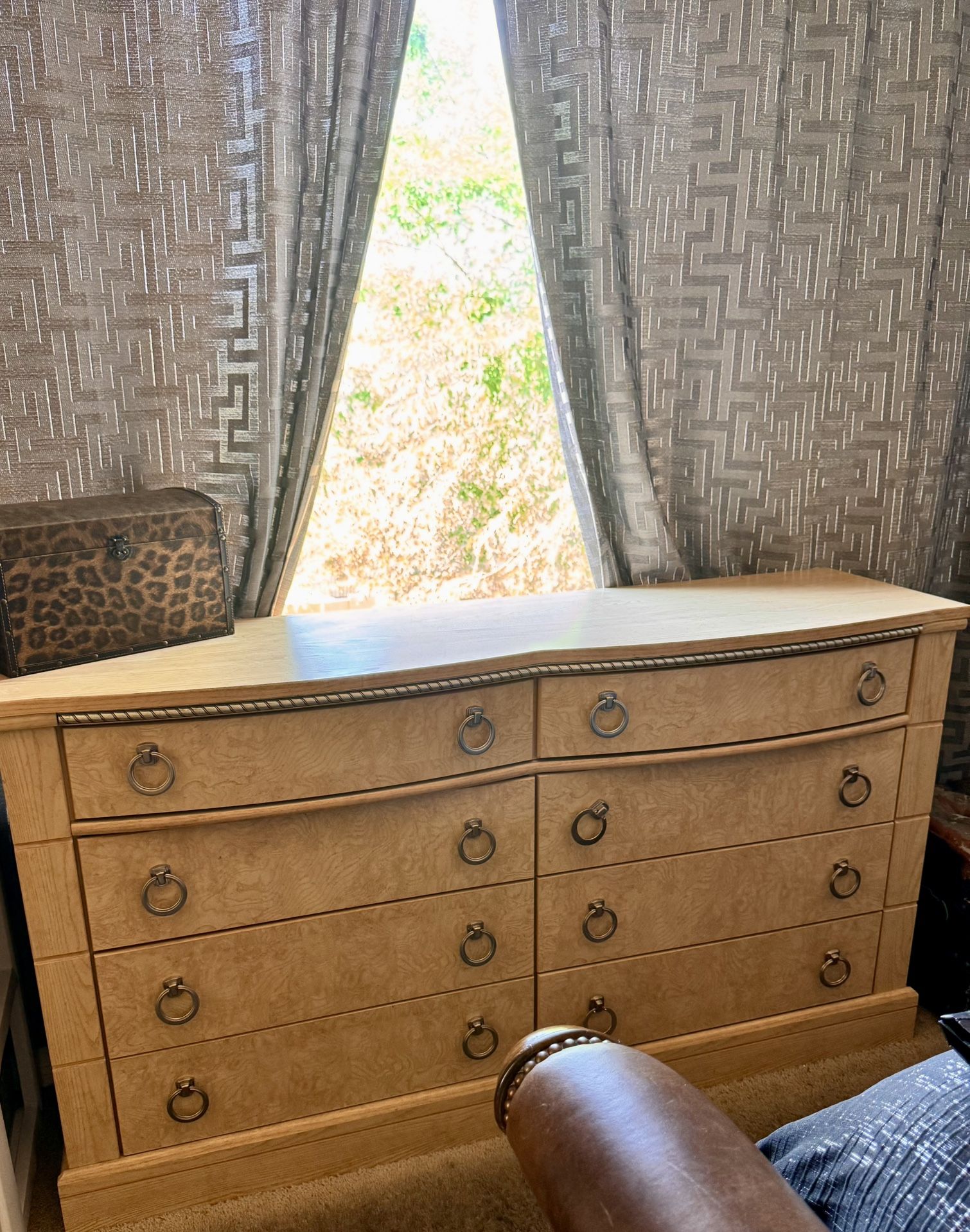 Dresser With Nightstands Set