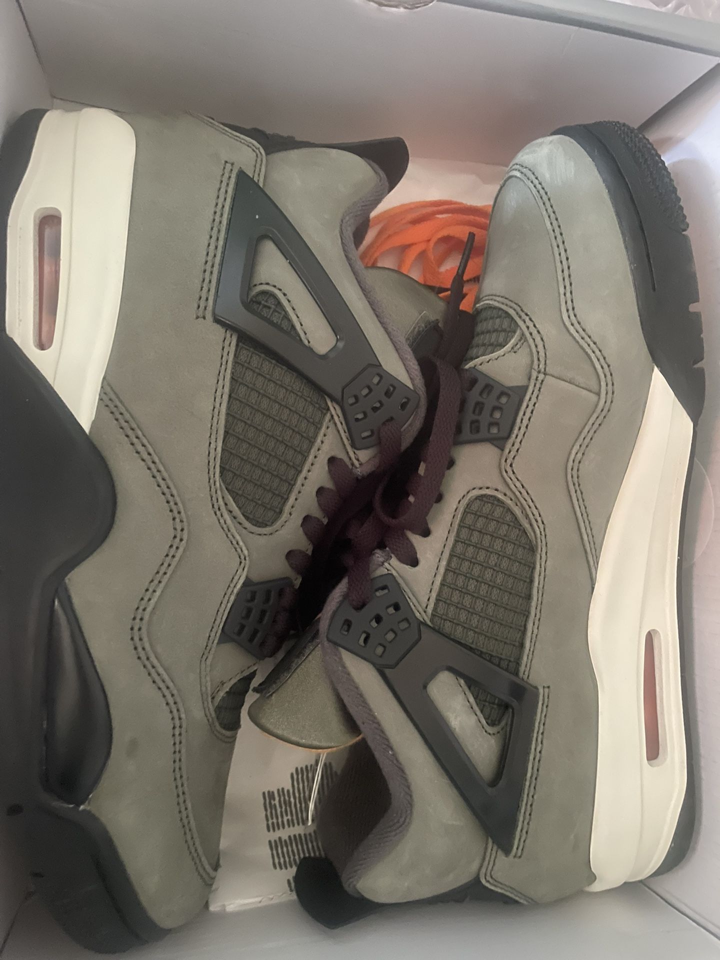 Undefeated x Air Jordan 4 Retro 2025